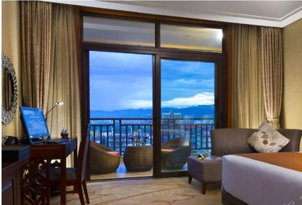 Ramada Plaza Xishuangbanna Hotel Exterior photo