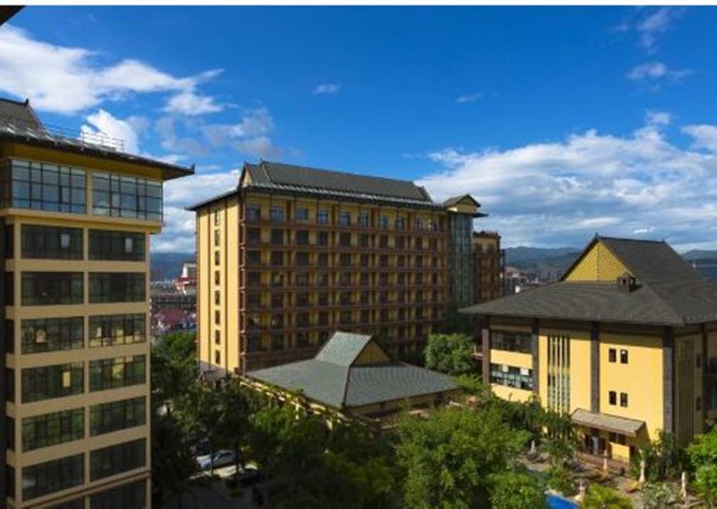 Ramada Plaza Xishuangbanna Hotel Exterior photo