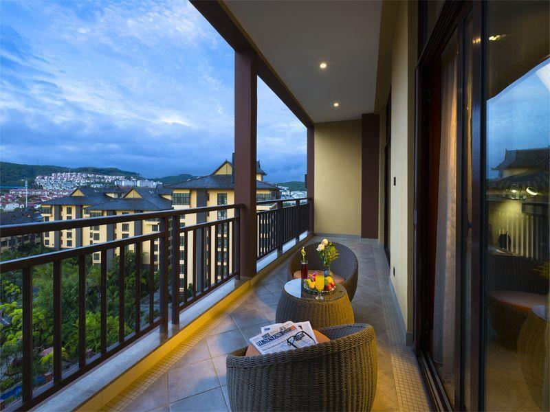 Ramada Plaza Xishuangbanna Hotel Exterior photo